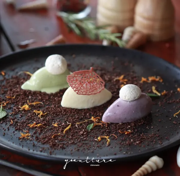 Degustação de gelatos artesanais com crumble de chocolate